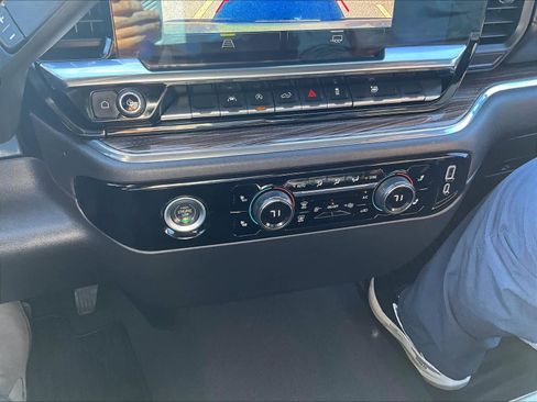 Used 2023 Chevrolet Silverado 1500 LT image 25