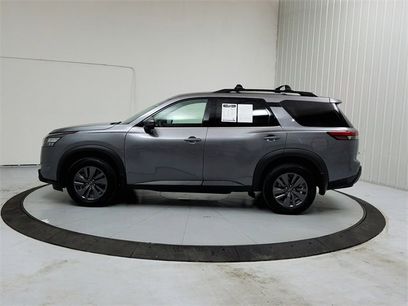 Used 2024 Nissan Pathfinder SV