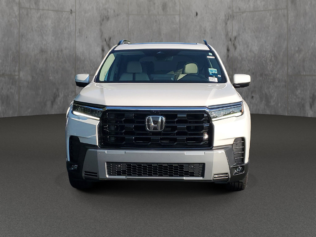 New 2026 Honda Pilot Touring image 2