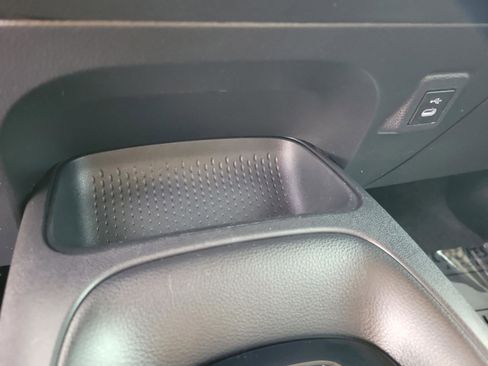 Used 2024 Toyota Corolla LE image 28