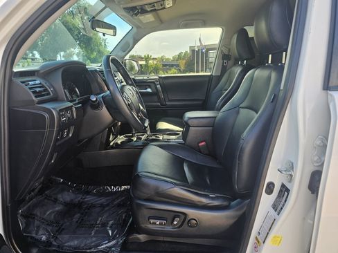 Used 2019 Toyota 4Runner TRD Off-Road AWD/4WD image 9
