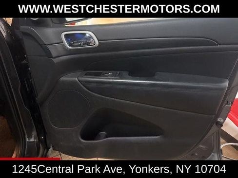 Used 2021 Jeep Grand Cherokee Laredo AWD/4WD image 13