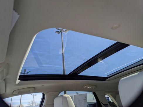 Certified 2023 Cadillac XT5 Premium Luxury w/ LPO, Floor Liner Package image 24