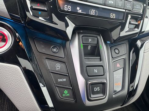 Certified 2021 Honda Odyssey Touring image 19