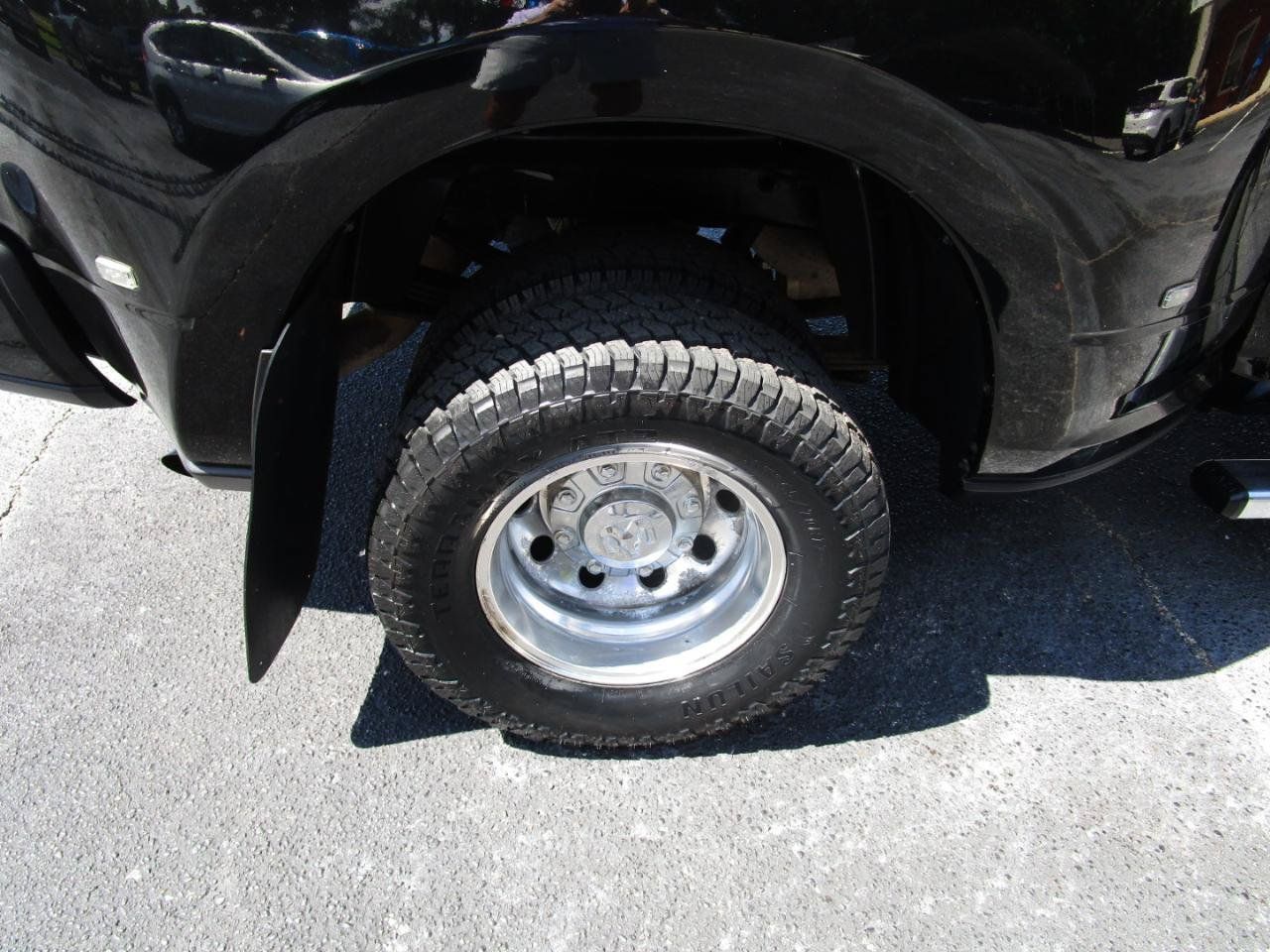 Used 2020 RAM 3500 Lone Star w/ Level 2 Equipment Group AWD/4WD image 25