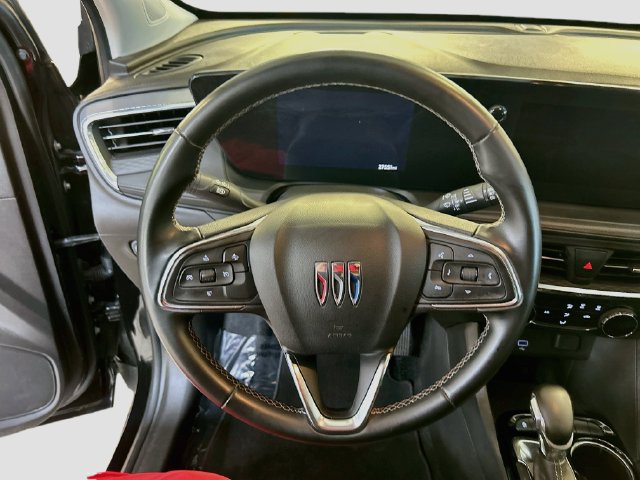 Used 2025 Buick Encore GX Preferred FWD image 11