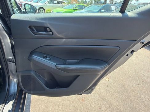 Used 2024 Nissan Altima 2.5 SV FWD image 14