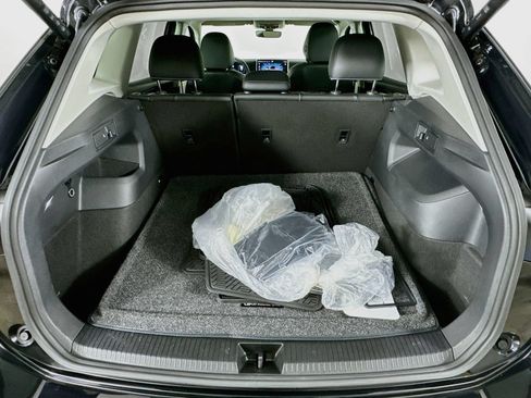 Certified 2025 Volkswagen Tiguan SE AWD/4WD image 36