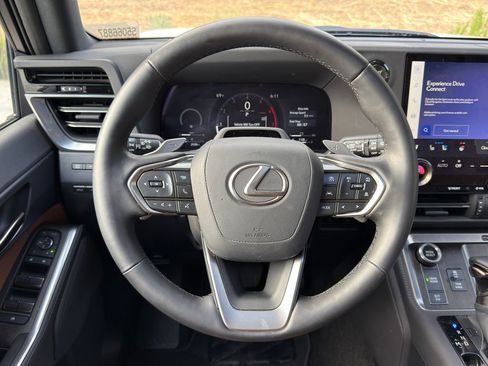 Certified 2025 Lexus GX 550 w/ Accessory Package (Z1) AWD/4WD image 12