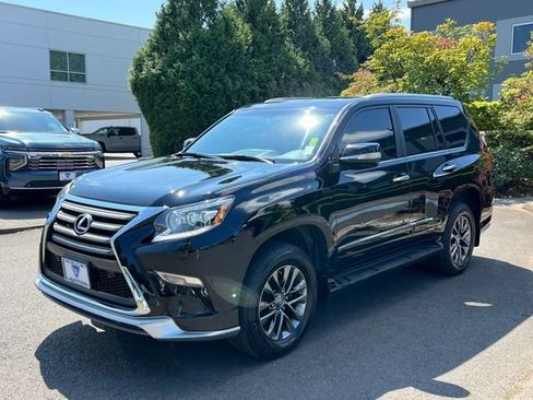 Used 2017 Lexus GX 460 AWD/4WD image 3