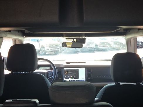 Used 2023 Ford Bronco Wildtrak image 10