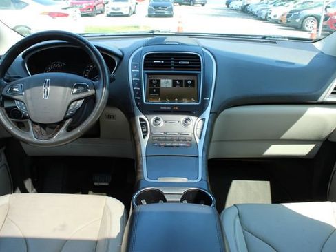 Used 2017 Lincoln MKX Reserve w/ Lincoln MKX Climate Package AWD/4WD image 17