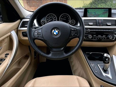 Used 2016 BMW 320i Sedan RWD image 7