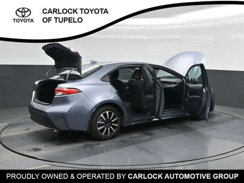 Used 2025 Toyota Corolla LE image 36