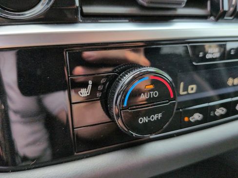 Used 2025 Nissan Pathfinder SV FWD image 18
