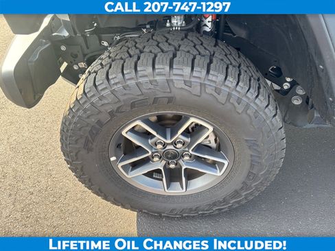 Used 2026 Jeep Gladiator Mojave AWD/4WD image 9