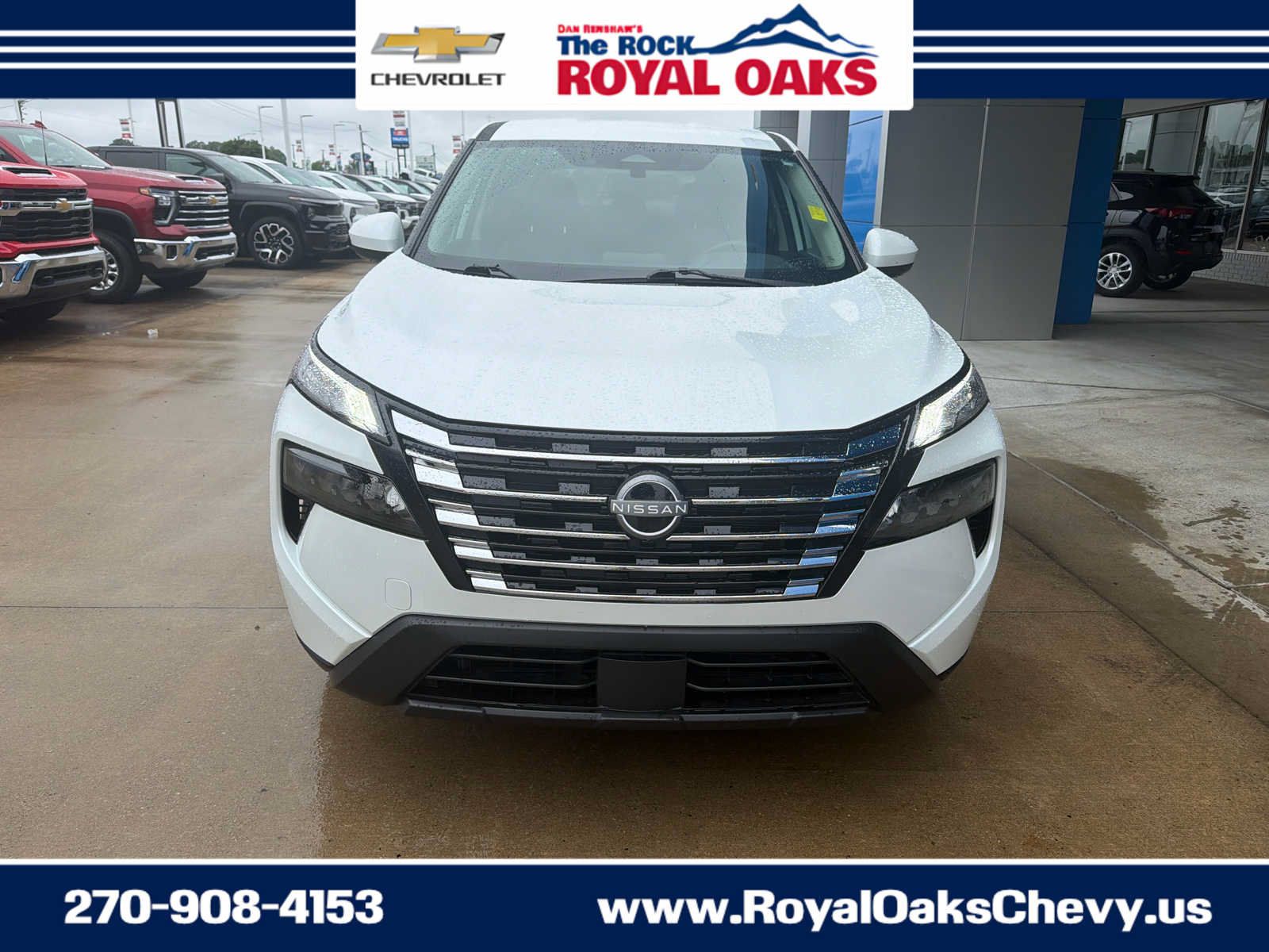 Used 2025 Nissan Rogue SV FWD image 9