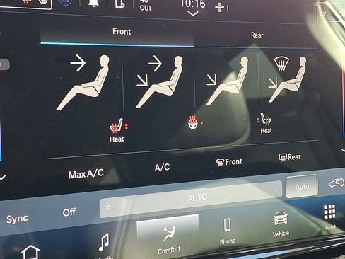 Used 2024 Chrysler Pacifica Touring-L image 28