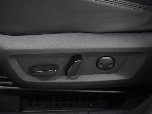 Used 2023 Nissan Rogue Platinum image 28