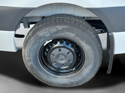 New 2025 Mercedes-Benz Sprinter 2500 image 31