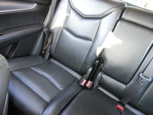 Used 2017 Cadillac XT5 Luxury w/ Driver Awareness Package image 12