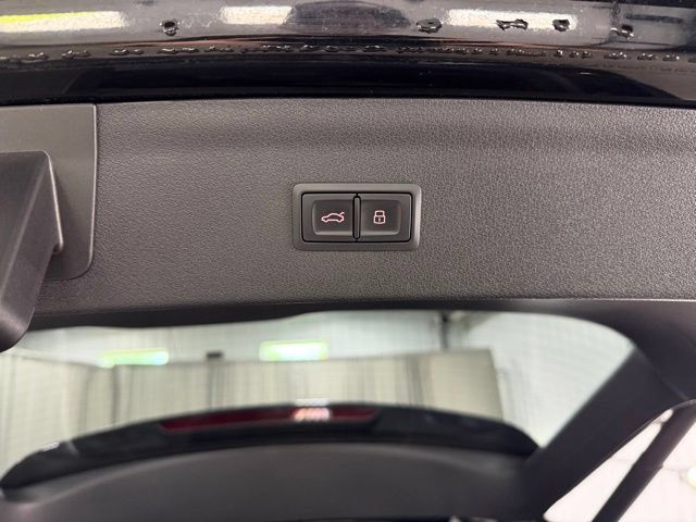 Used 2016 Audi Q3 2.0T Premium Plus w/ Technology Package AWD/4WD image 10