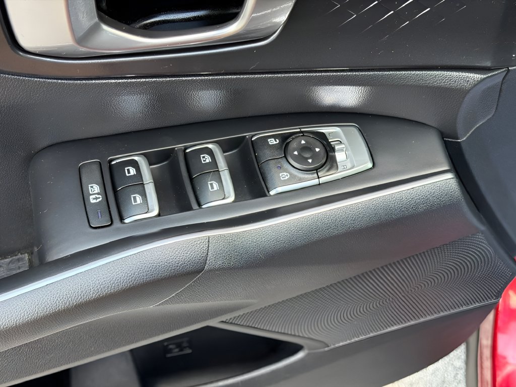 Used 2023 Kia Sorento LX FWD image 18