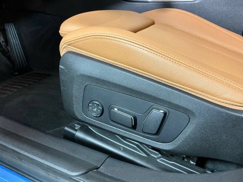 Used 2025 BMW 330i Sedan w/ Premium Package RWD image 20