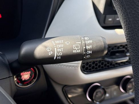 Used 2023 Honda HR-V LX image 12