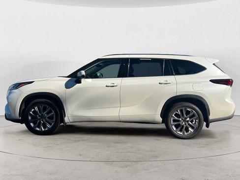 Used 2021 Toyota Highlander Limited AWD/4WD image 8