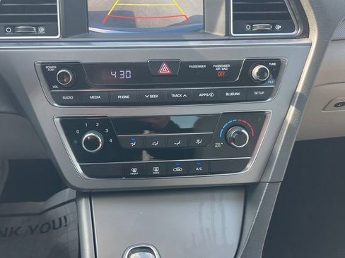 Used 2017 Hyundai Sonata SE FWD image 21
