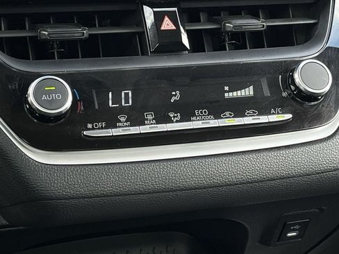 Used 2024 Toyota Corolla LE FWD image 18