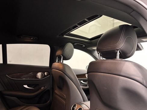 Used 2022 Mercedes-Benz GLC 300 4MATIC Coupe image 25