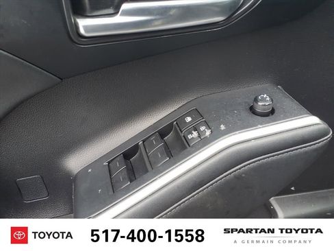Used 2023 Toyota Highlander XLE image 15