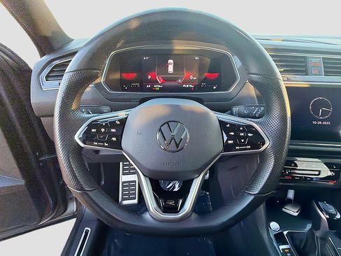 Used 2022 Volkswagen Tiguan SE R-Line FWD image 39