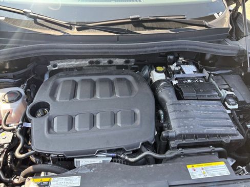 Used 2026 Volkswagen Tiguan SE AWD/4WD image 32