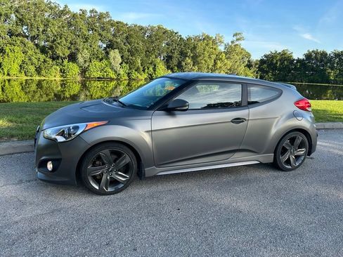 Used 2015 Hyundai Veloster Turbo FWD image 2