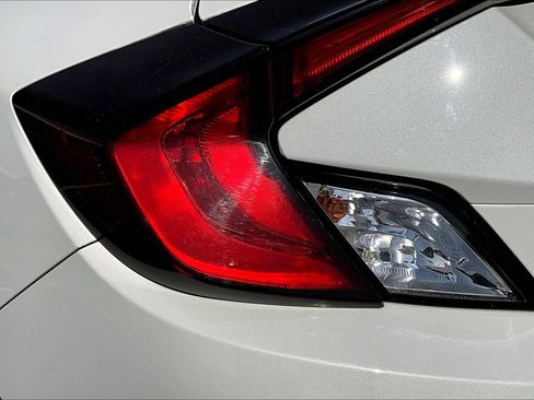 Used 2019 Honda Civic Sport image 22