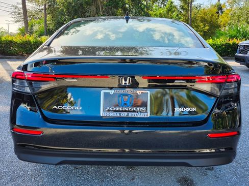 New 2025 Honda Accord SE image 12