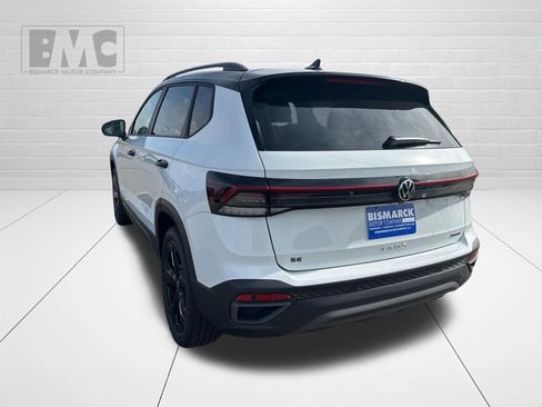 New 2026 Volkswagen Taos SE AWD/4WD image 4