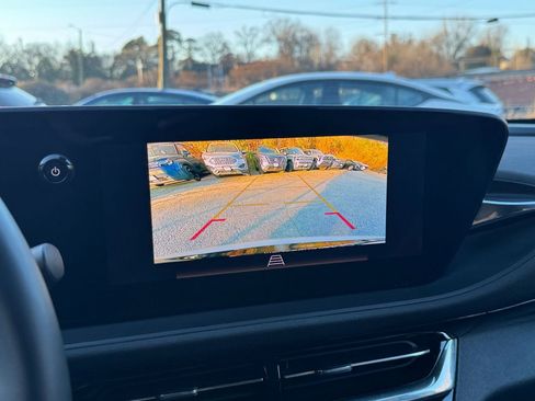 Used 2025 Buick Envista Sport Touring image 21