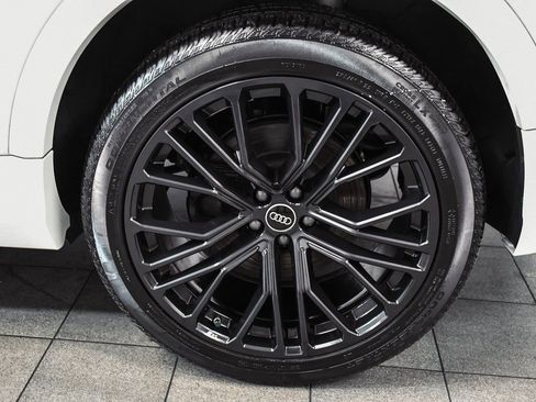 Used 2024 Audi SQ8 Premium Plus w/ Black Optic Package image 8