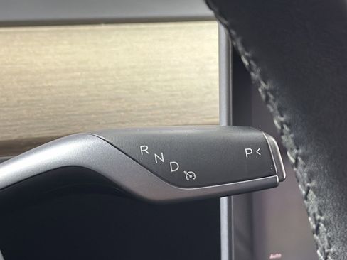 Used 2020 Tesla Model Y Long Range image 22