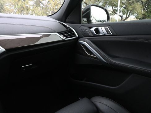 Used 2023 BMW X6 xDrive40i w/ Luxury Seating Package image 8