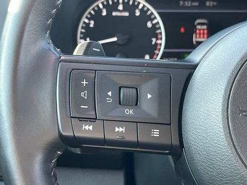 Used 2025 Nissan Pathfinder SV FWD image 13