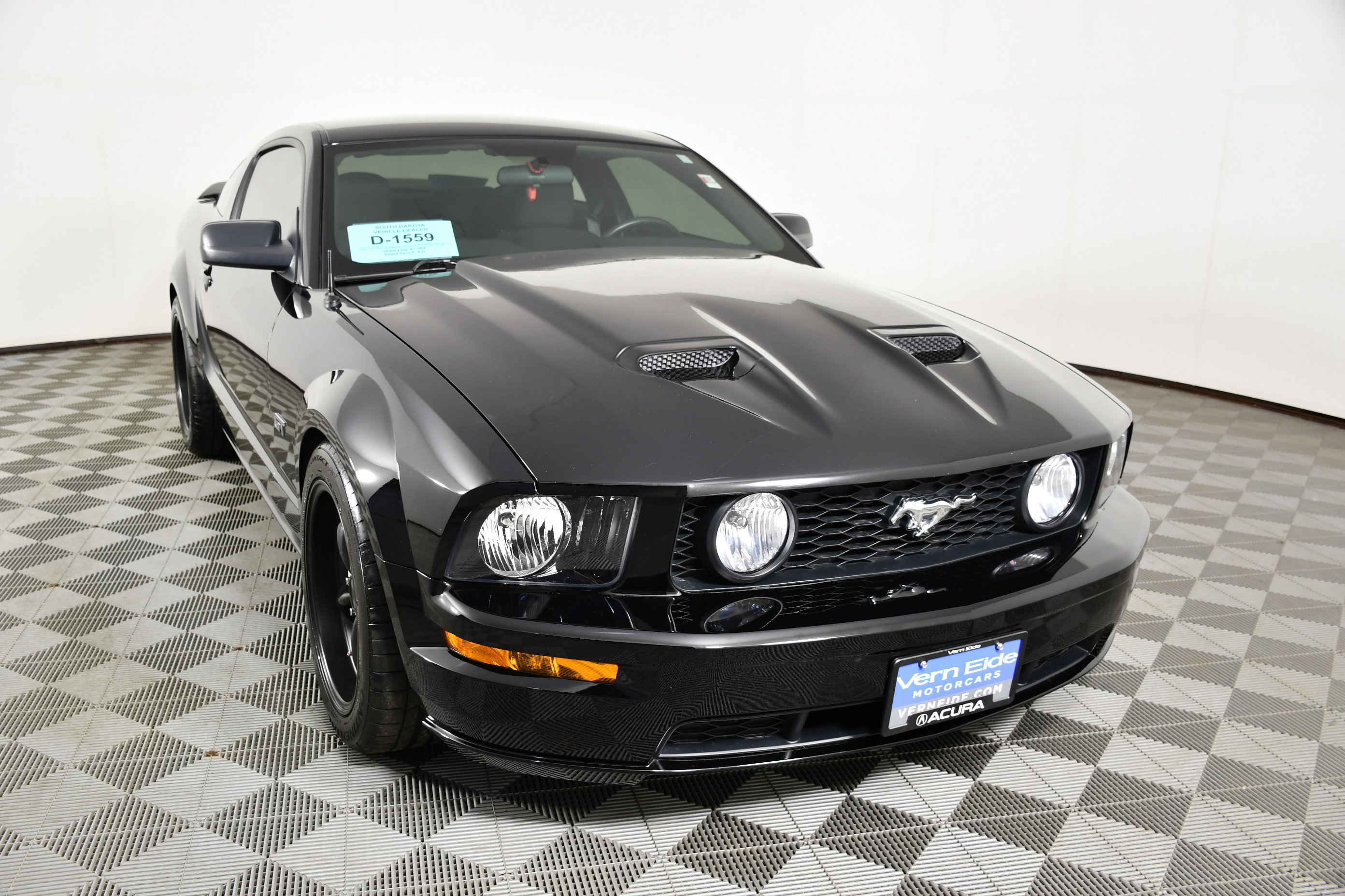 Used 2008 Ford Mustang GT RWD image 3