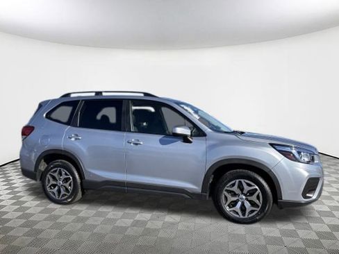 Used 2019 Subaru Forester Premium image 7