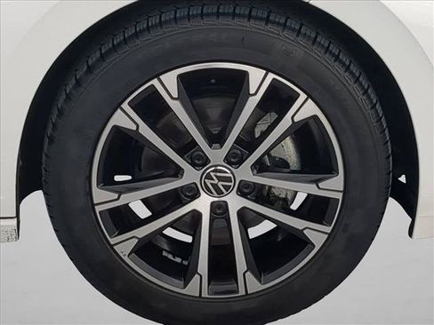 Used 2024 Volkswagen Jetta Sport FWD image 19