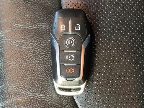 Used 2016 Ford Explorer Sport image 32