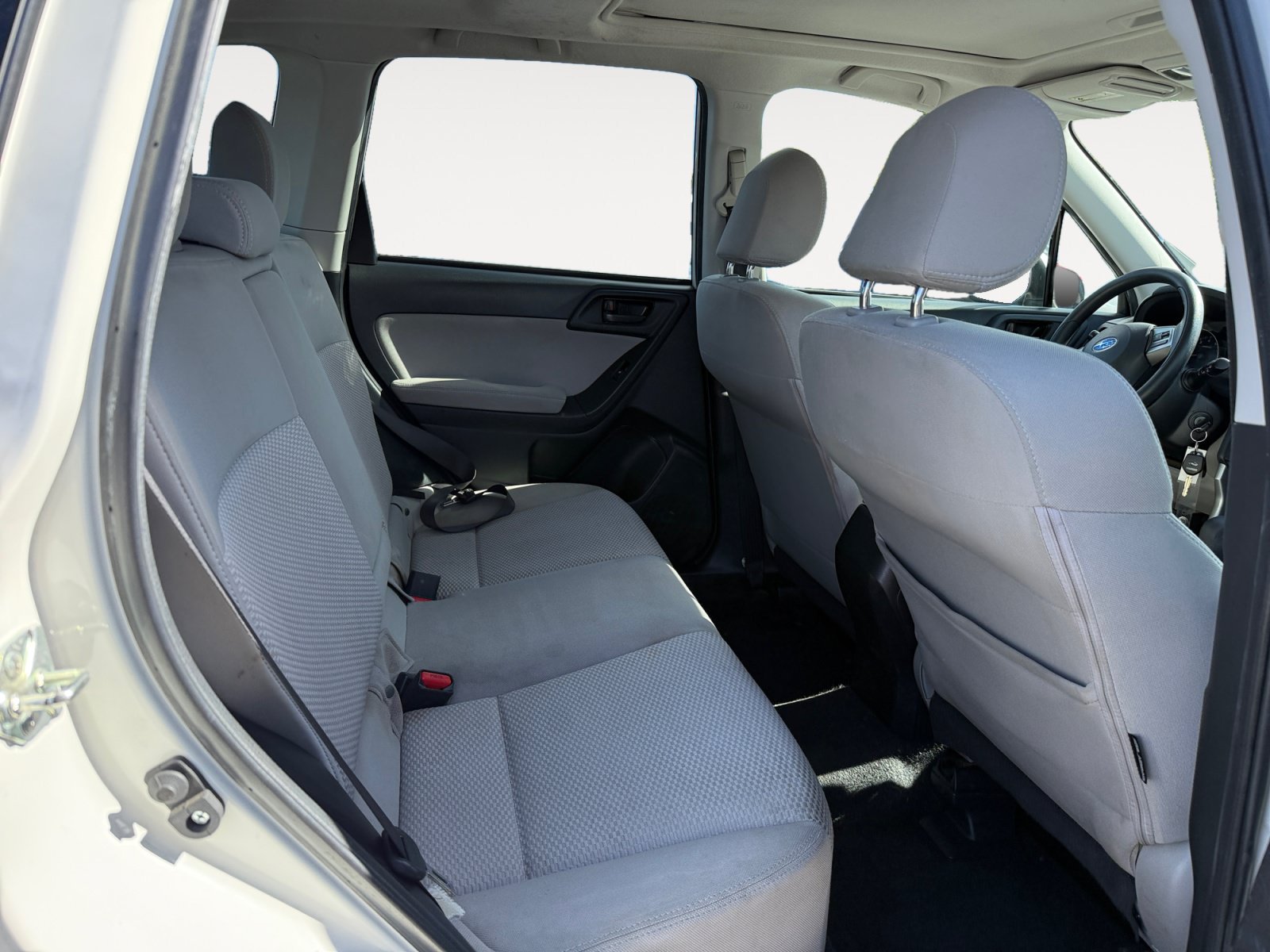 Used 2015 Subaru Forester 2.5i Premium w/ All-Weather Package AWD/4WD image 18